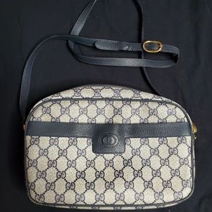 Gucci vintage cross body bag GG supreme